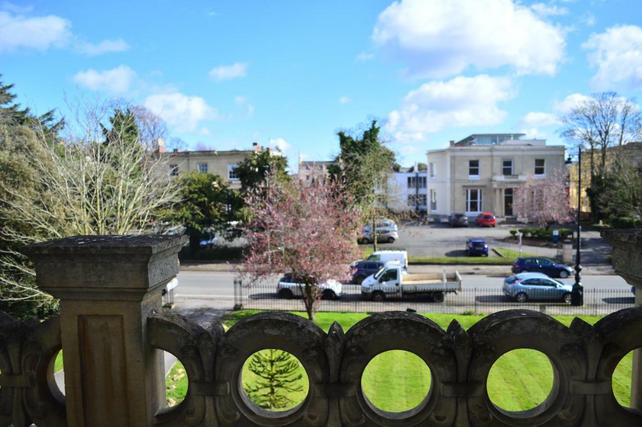 Flat 3, 6 Lypiatt Terrace Cheltenham Gloucestershire Gl50 2Sx المظهر الخارجي الصورة