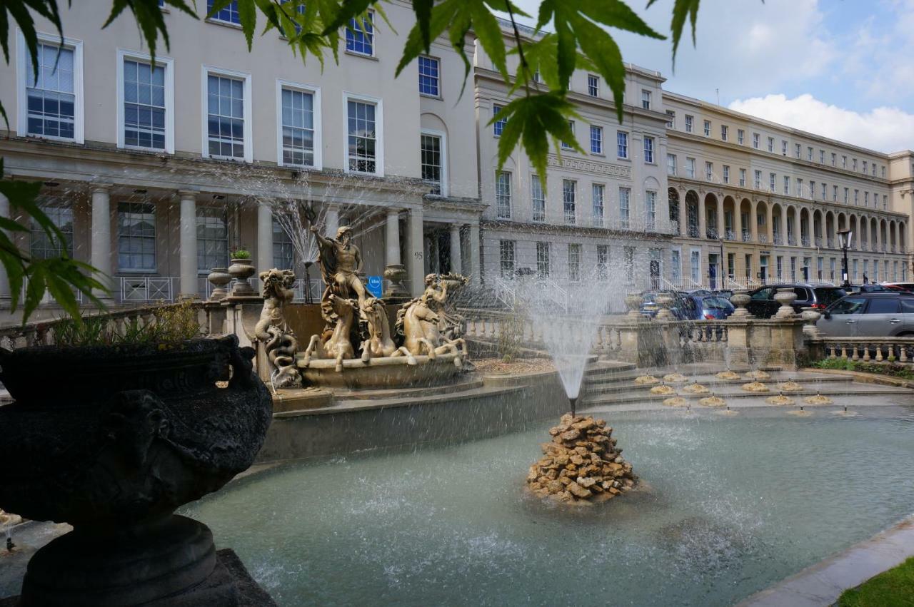 Flat 3, 6 Lypiatt Terrace Cheltenham Gloucestershire Gl50 2Sx المظهر الخارجي الصورة